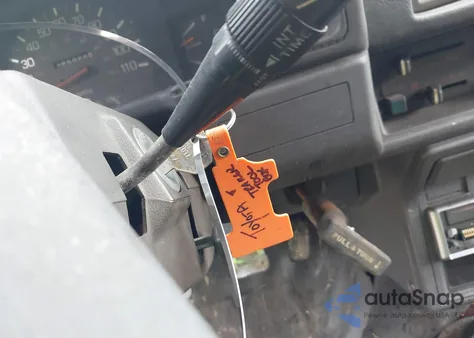 1988 Toyota Pickup Short Bed Vn63 z USA, uszkodzony, nr VIN JT4VN63CXJ0000282